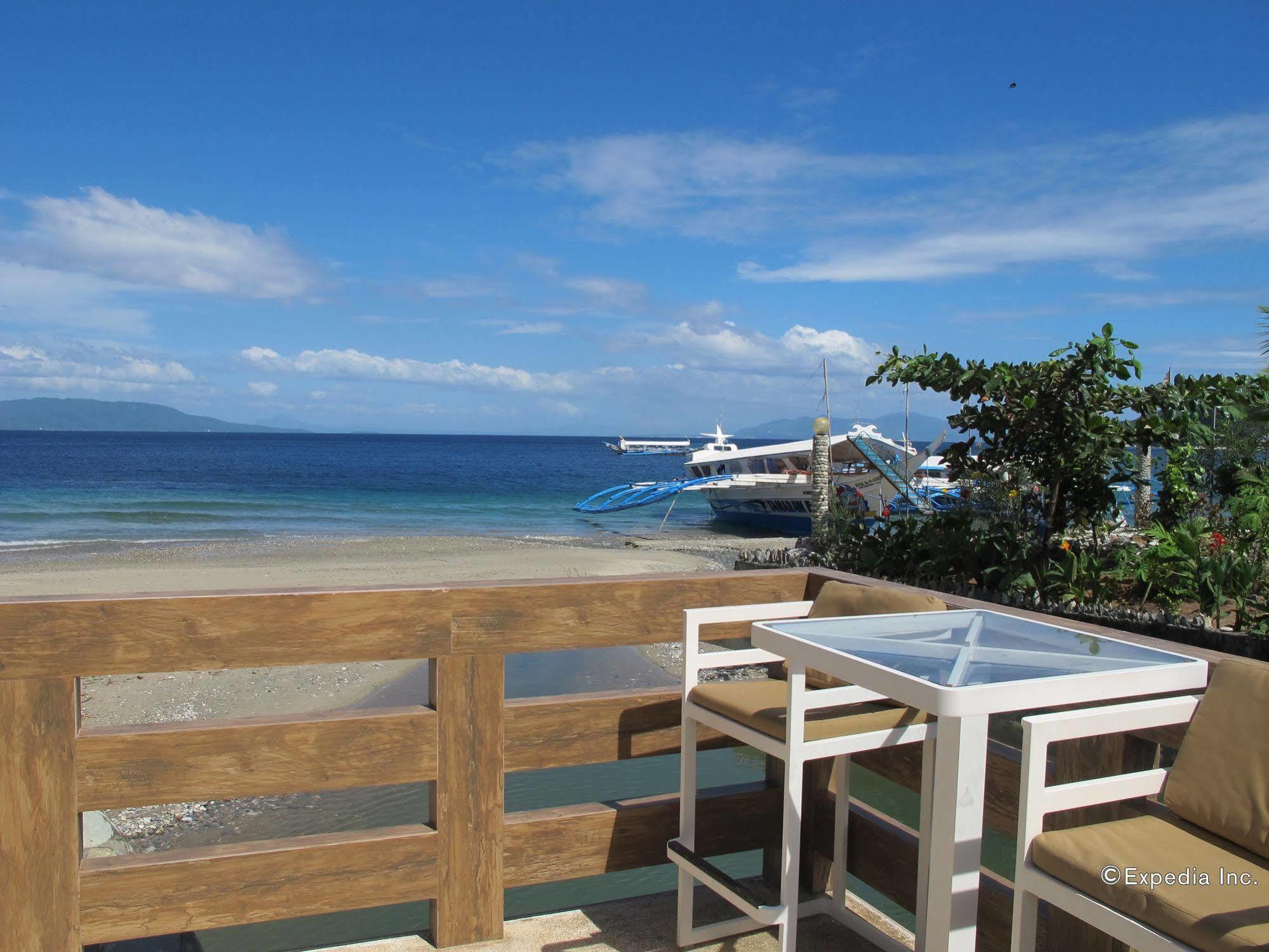 Infinity Resort Puerto Galera Exterior photo