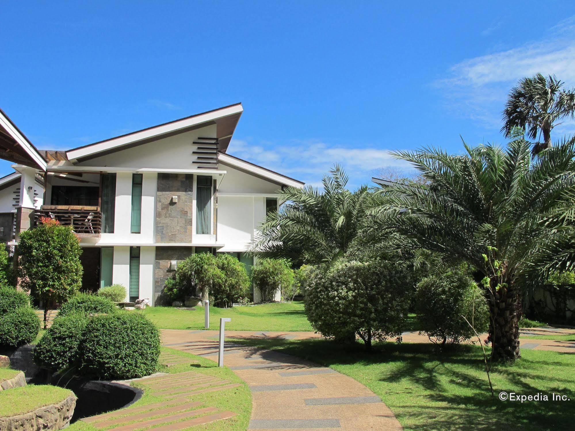 Infinity Resort Puerto Galera Exterior photo